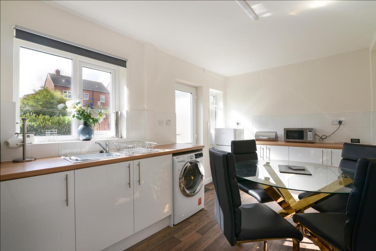 Alderton House - Spacious 3 Bed With Parking Nottingham Exterior foto